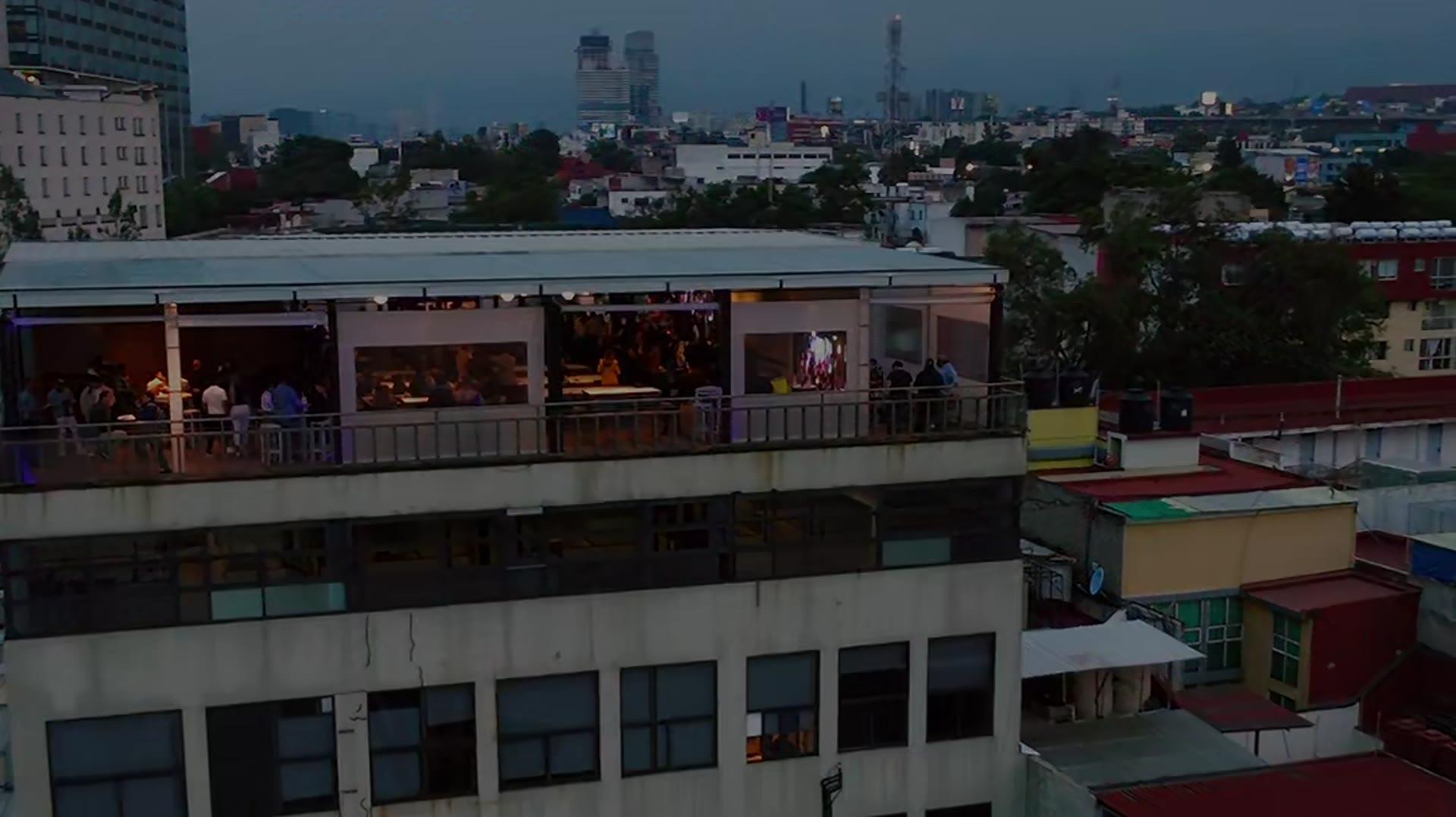 Drones para eventos en un evento de Boss Productions: Evento en terraza · Toma con dron